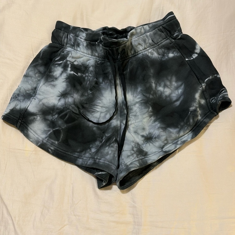 Lululemon Inner Glow Short